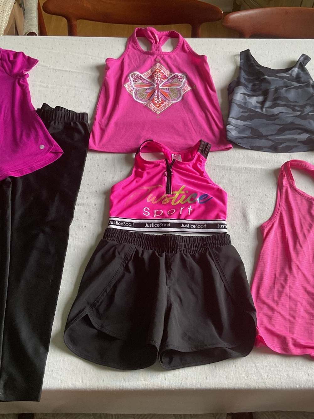 Lot of 7 Pieces of Girls Summer Athletic Clothes Size 7/8